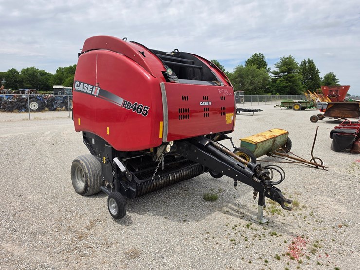 2014-case-ih-rb465-image-1