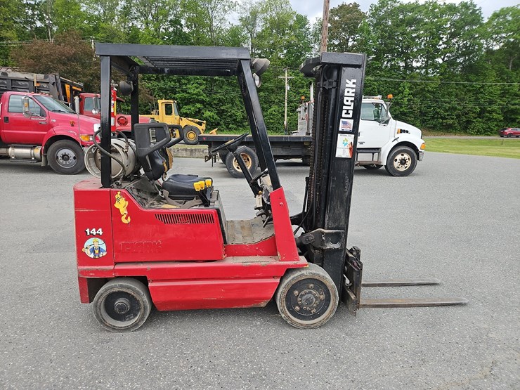 clark-gcx20-propane-forklift-image-6