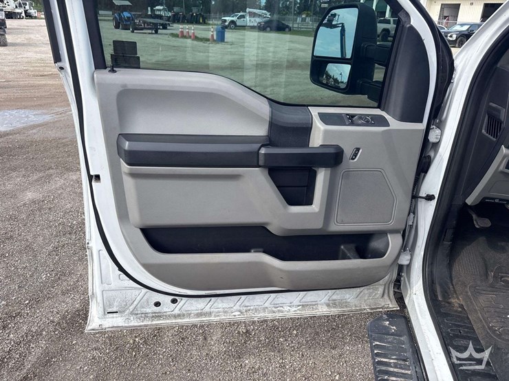 2019-ford-f250-image-18