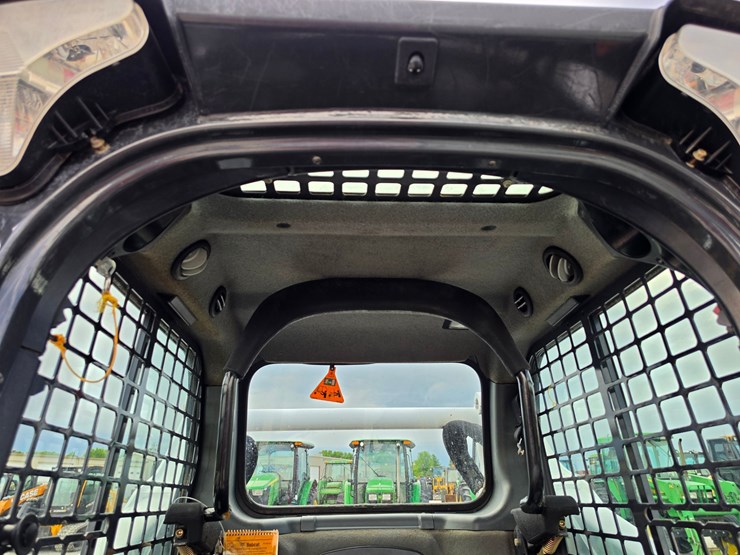 2016-bobcat-t595-image-8