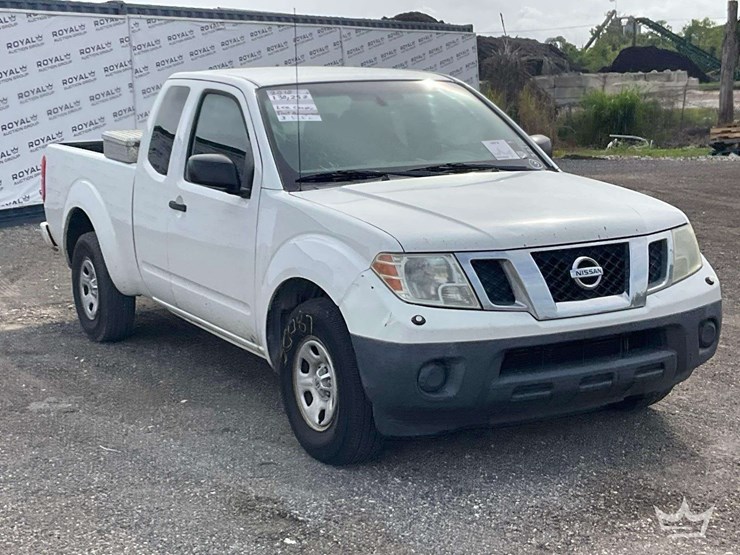 2018-nissan-frontier-image-2