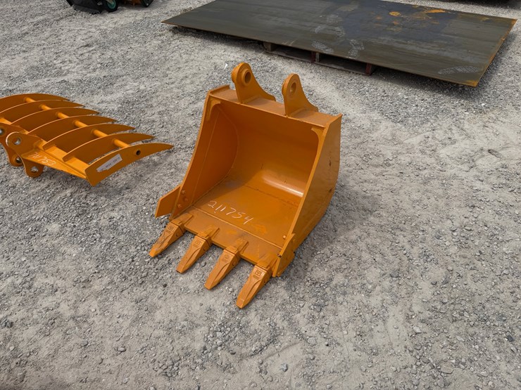 caterpillar-307-image-1