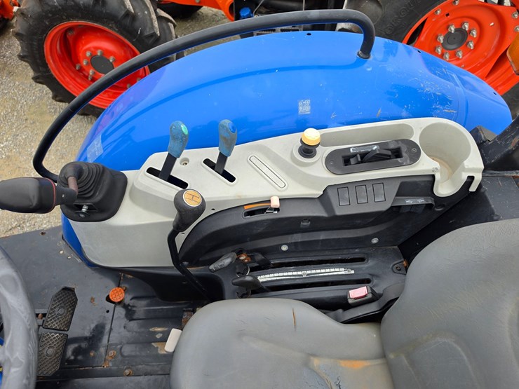 2020-new-holland-workmaster-120-image-18