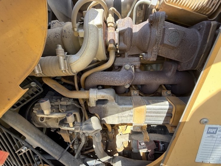 2014-deere-410k-image-25