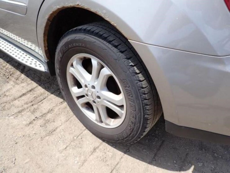 2007-mercedes-benz-ml320-image-33