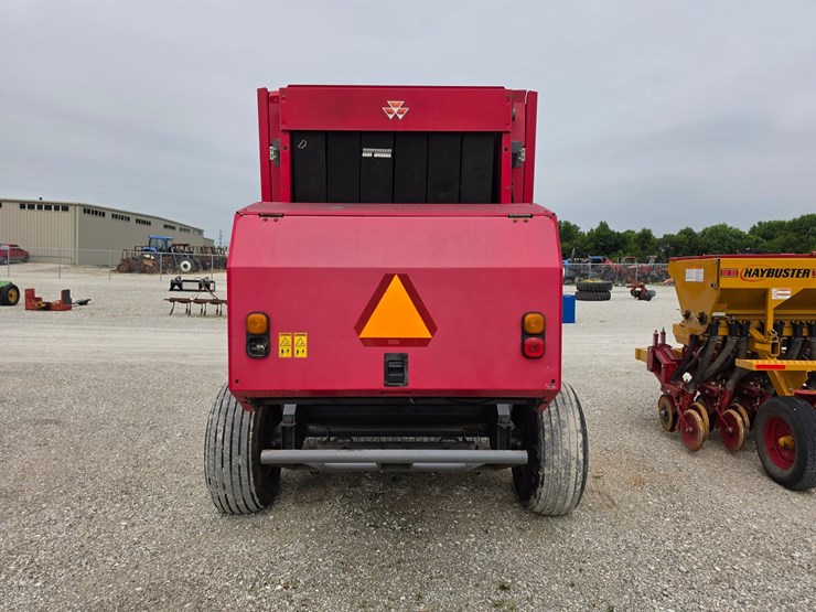 2014-massey-ferguson-2946-image-8