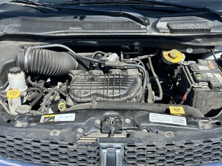 2014-dodge-grand-caravan-image-36