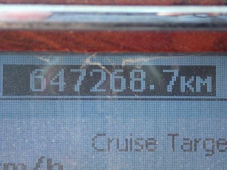 2015-mack-granite-gu813-image-12