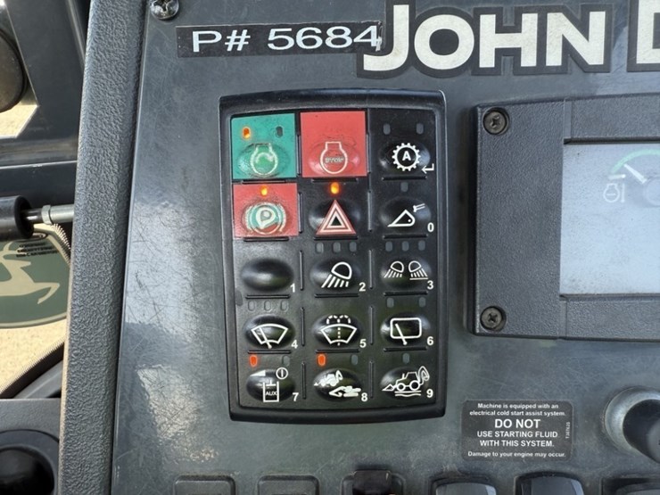 2014-deere-410k-image-30