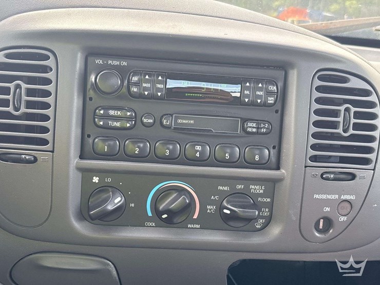 2004-ford-f150-image-16