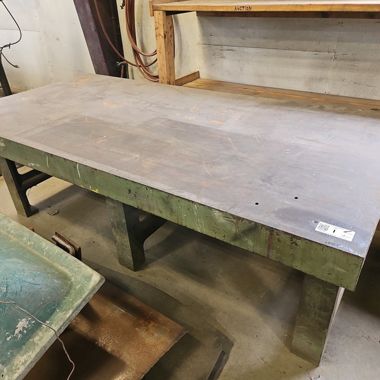 HEAVY DUTY WELDING TABLE