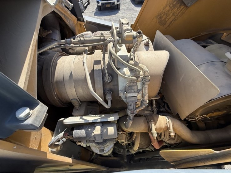 2014-deere-410k-image-24