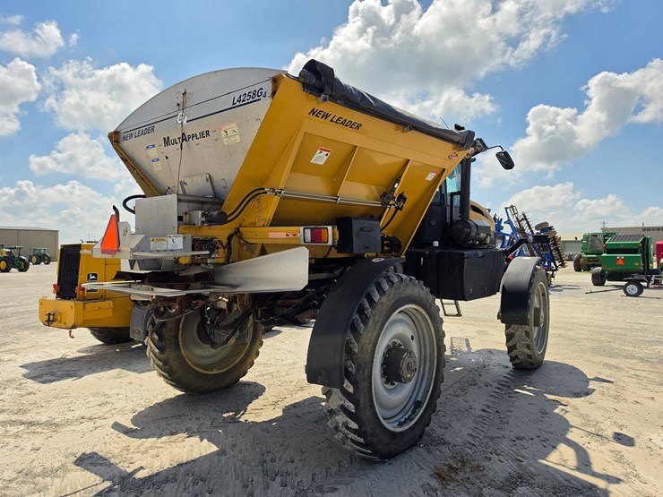 #205941-•-2014-agco-rg1300-spreader-image-18