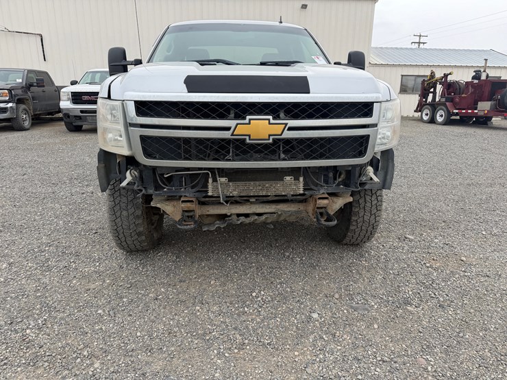 2012-chevrolet-silverado-3500hd-image-3