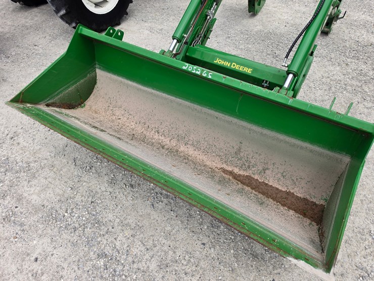 2017-john-deere-620r-image-2