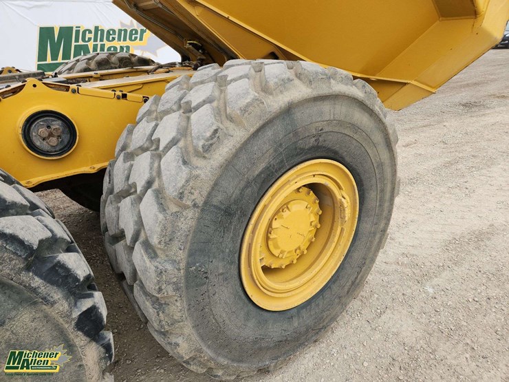 2022-caterpillar-730-image-27