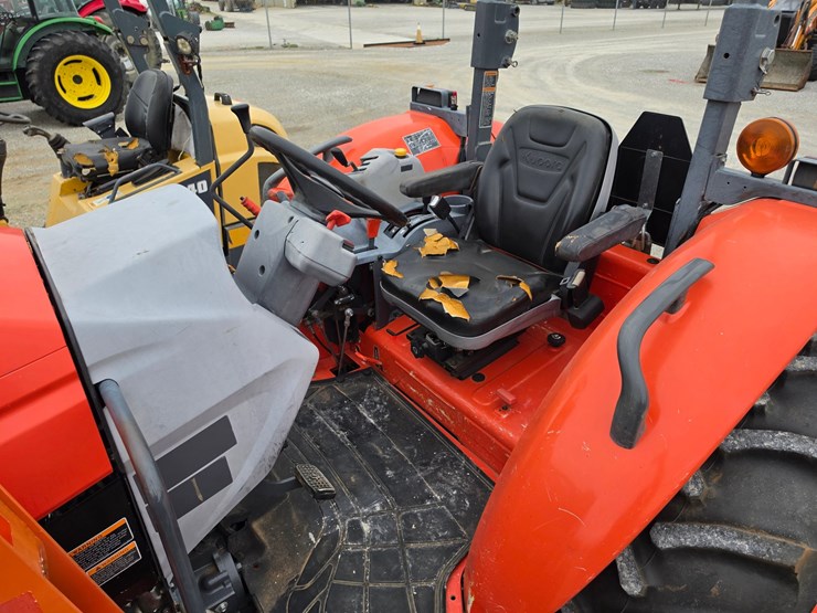 2017-kubota-m5-091-image-10