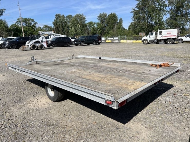 2007-yacht-club-tilt-deck-equipment-trailer-image-5