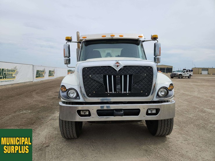 2013-international-workstar-7400-image-9