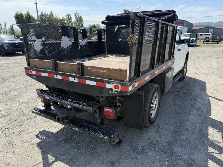 2016-gmc-sierra-2500-image-4