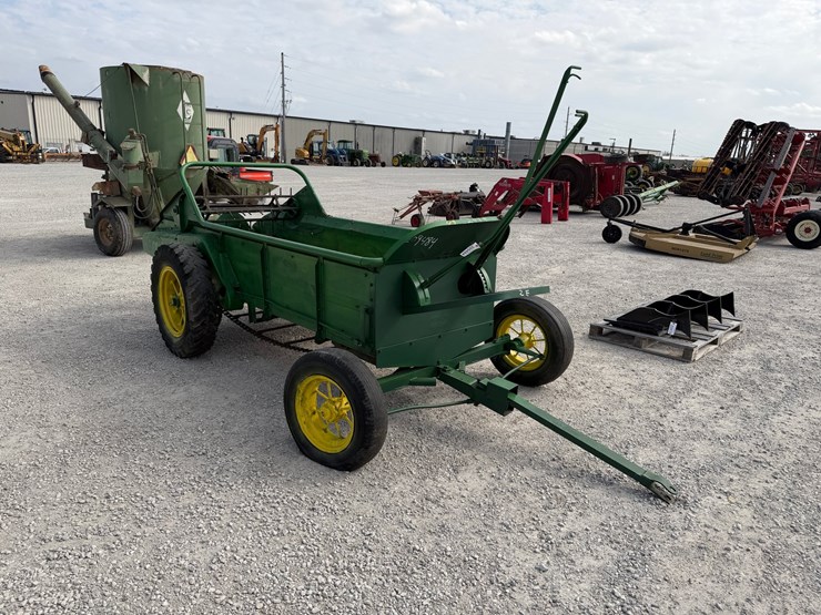 #209484-•-john-deere-manure-spreader-image-7