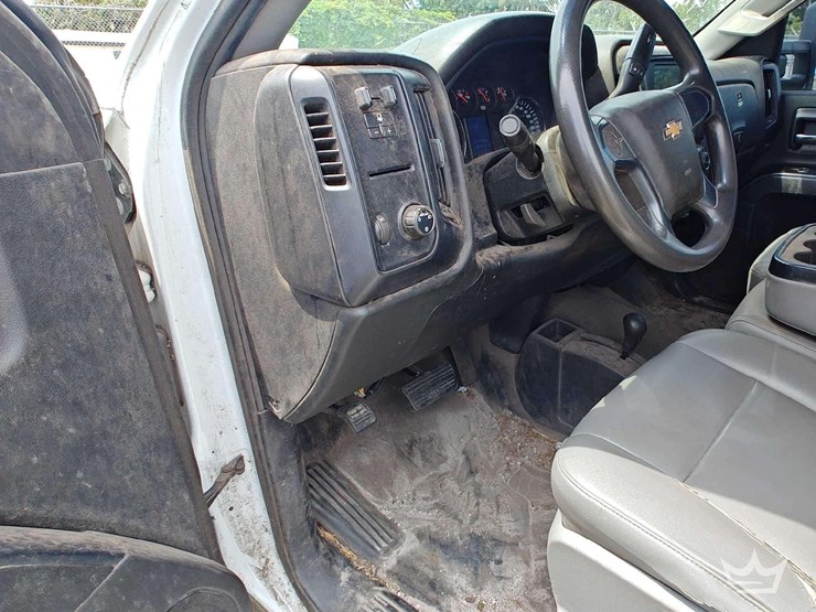 2019-chevrolet-silverado-3500-image-25