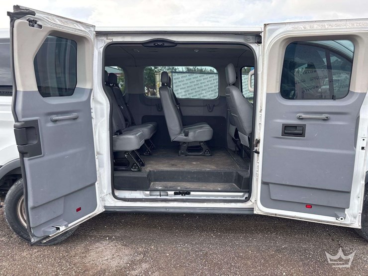 2018-ford-transit-image-12