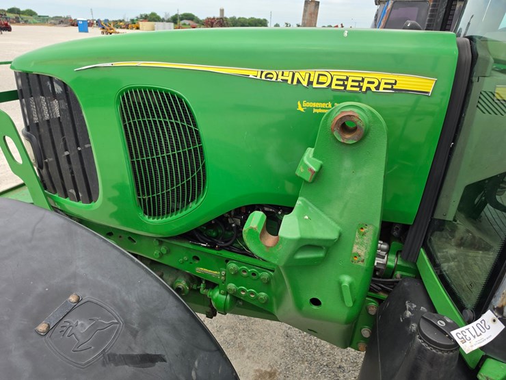 2003-john-deere-7520-image-5