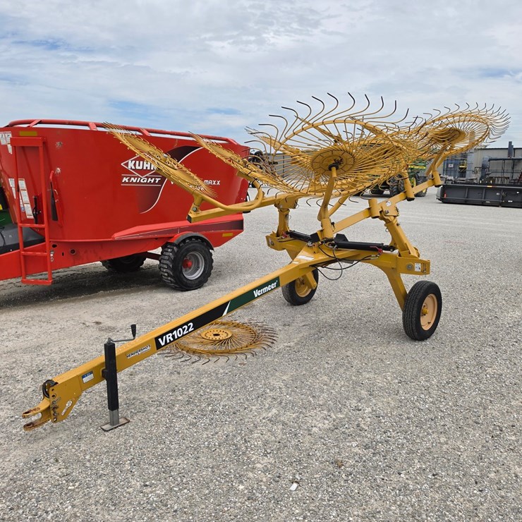 2017 VERMEER VR1022
