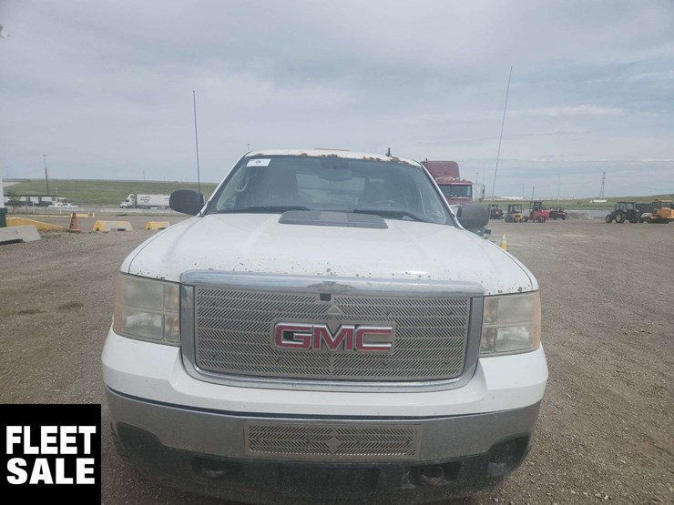 2011-gmc-sierra-2500hd-image-9
