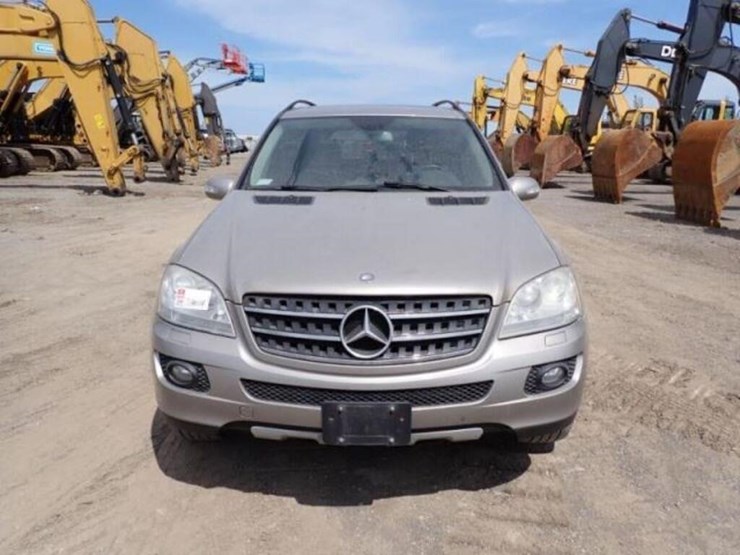 2007-mercedes-benz-ml320-image-2