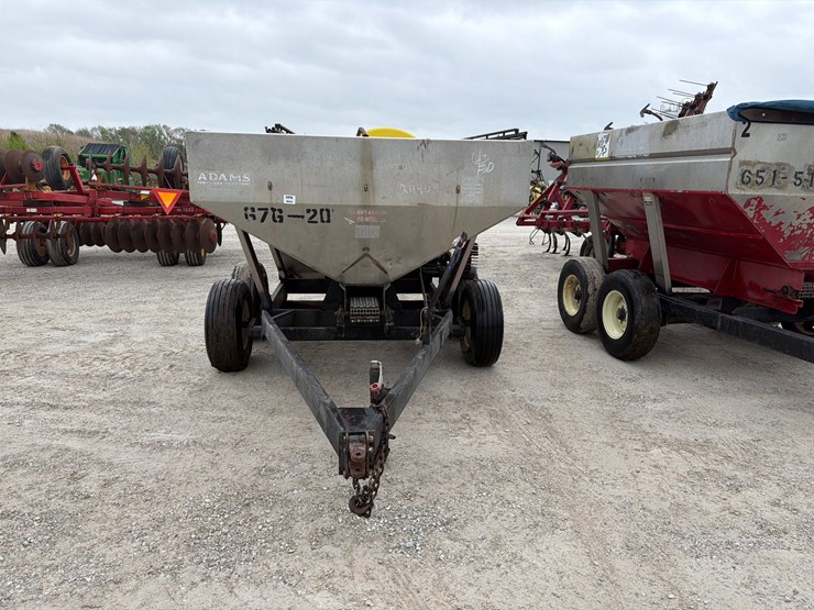 #211409-•-adams-fertilizer-spreader-image-2