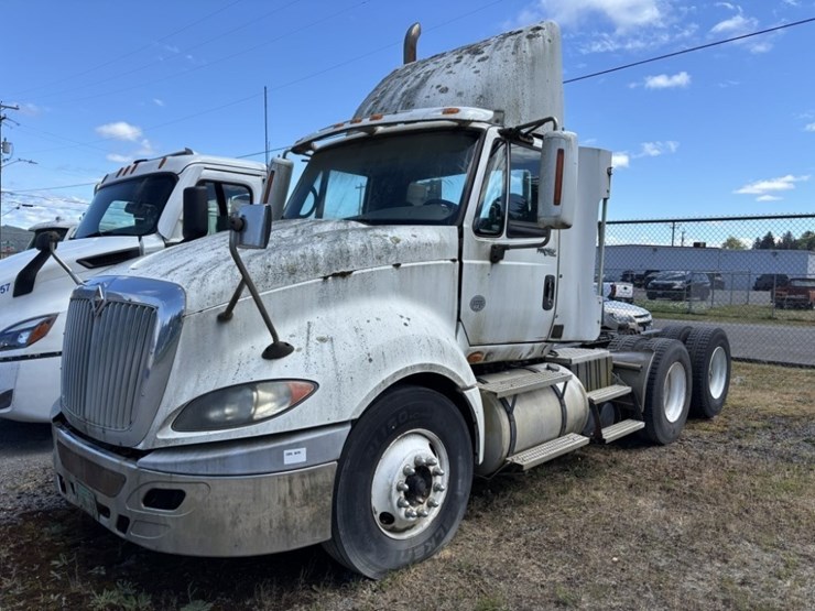 2009-international-prostar-image-1
