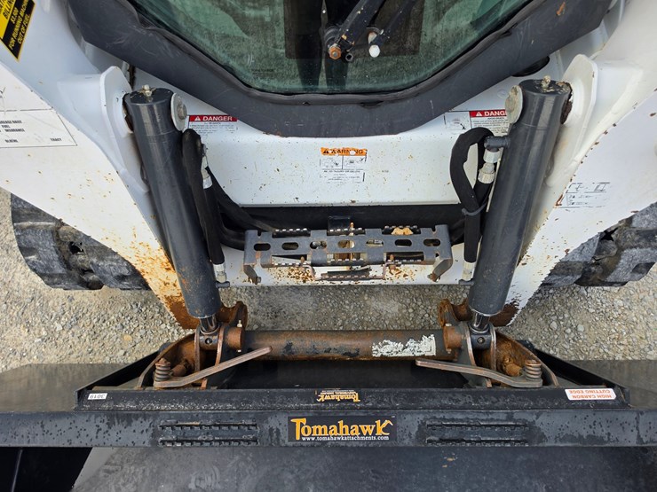 2016-bobcat-t595-image-5