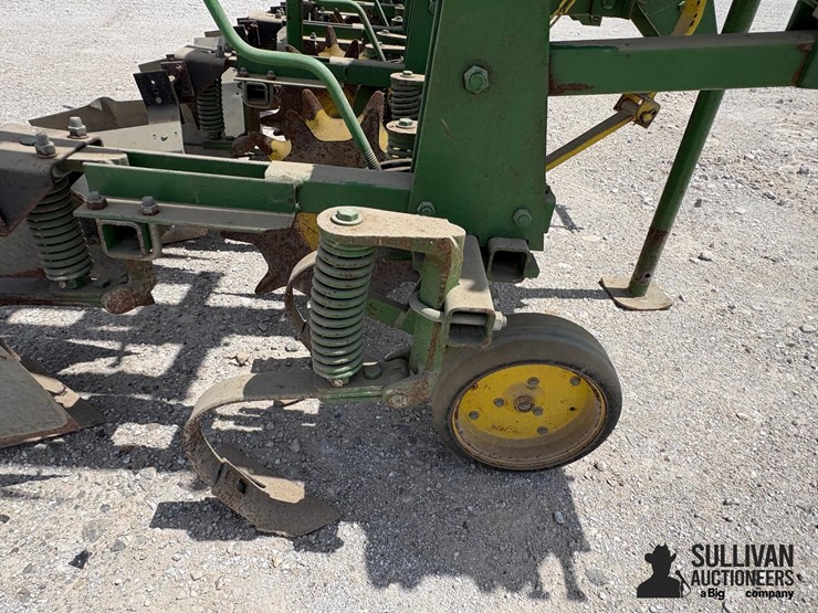 john-deere-845-image-16