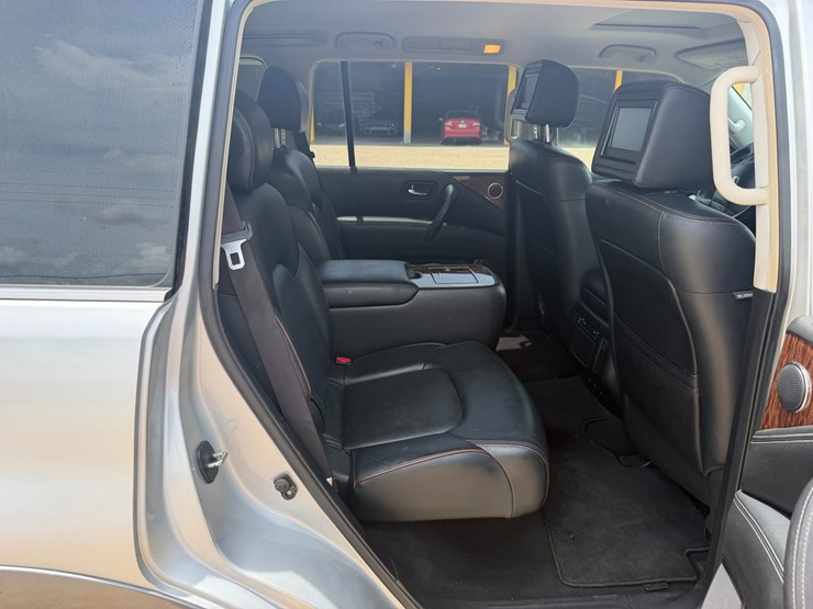 2017-nissan-armada-image-7
