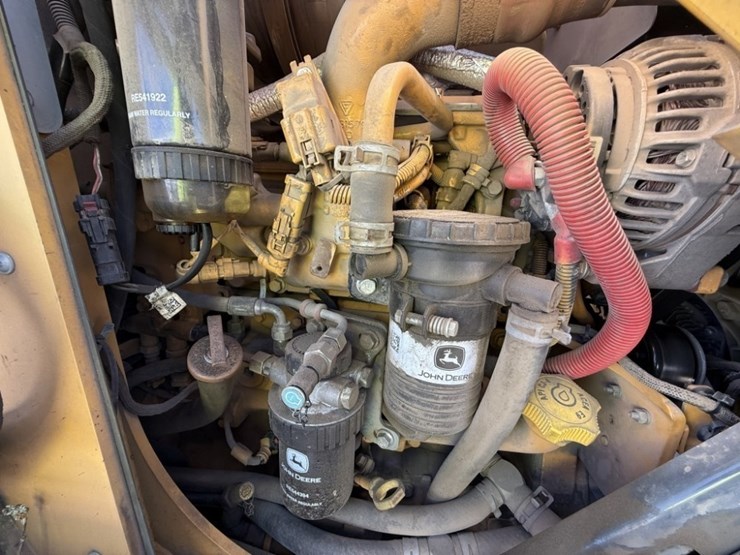 2014-deere-410k-image-23
