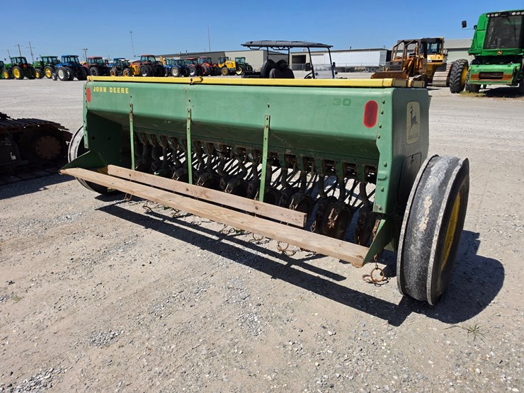 john-deere-8300-image-11
