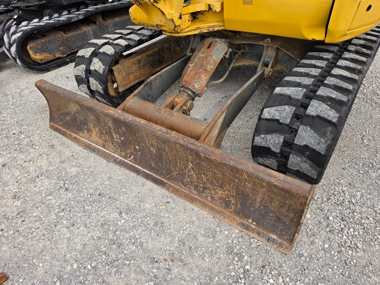 2004-komatsu-pc78mr-6-image-5