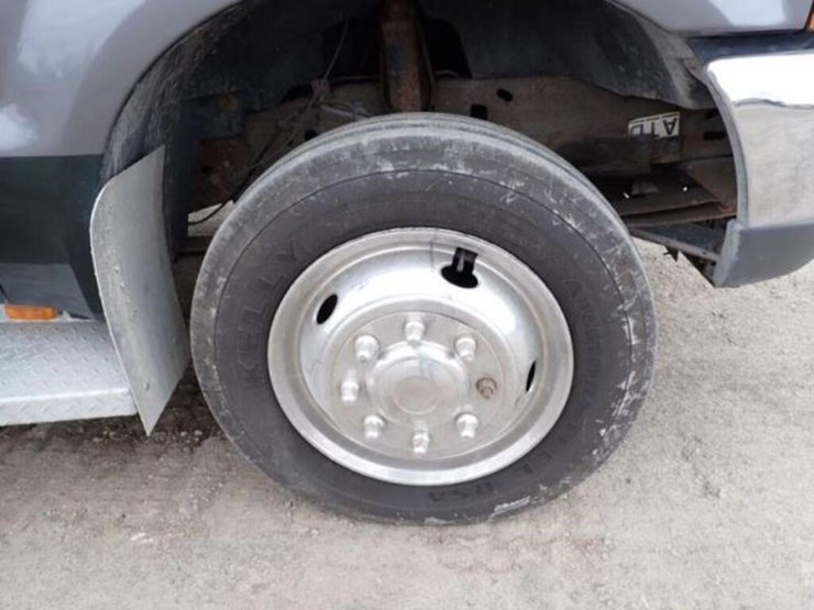 2000-ford-f550-xl-image-57