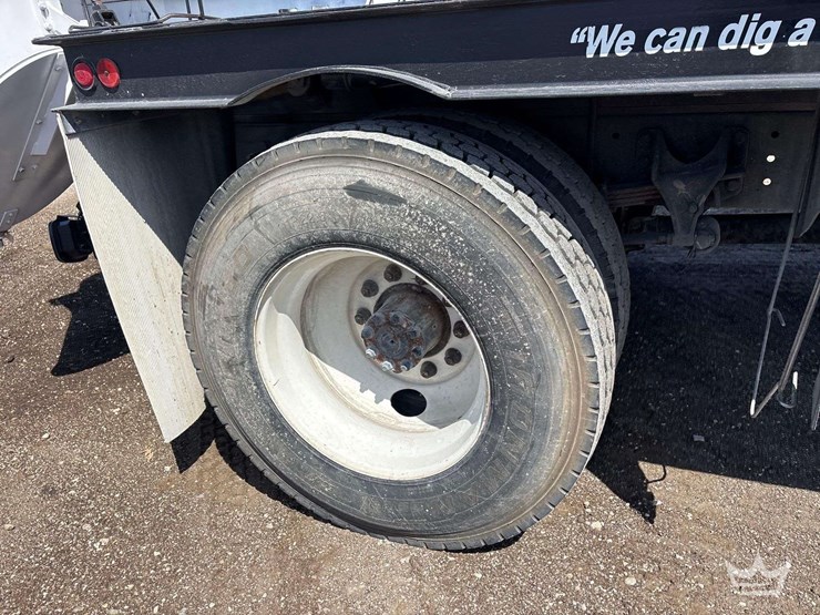 2015-international-durastar-4300-image-42