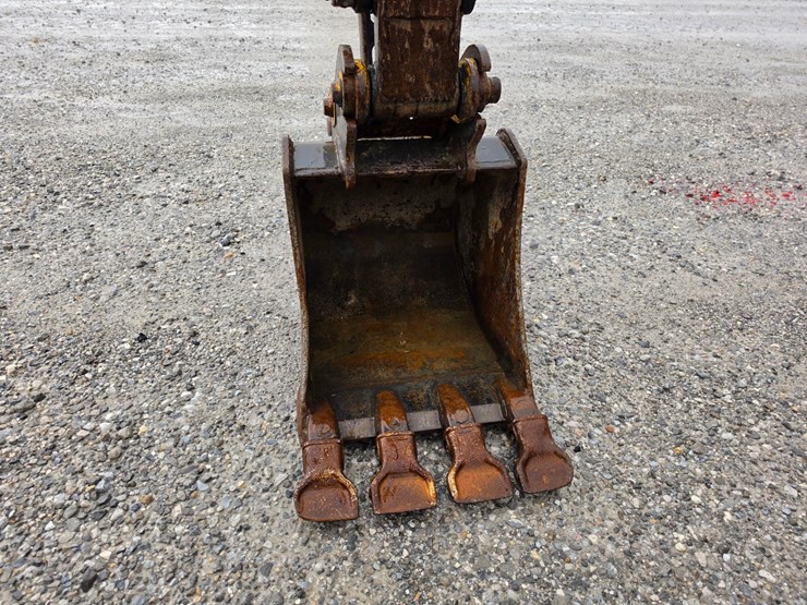 2020-deere-35g-image-6