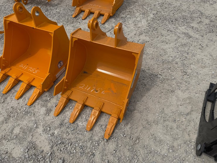 caterpillar-305-image-1