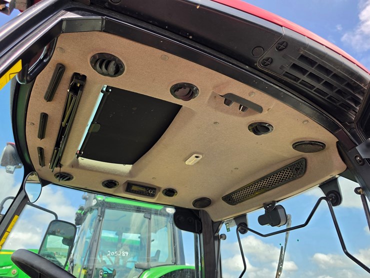 2022-case-ih-farmall-75a-image-9