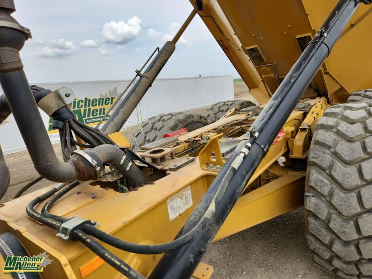 2022-caterpillar-730-image-20