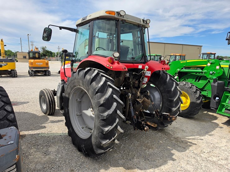 2005-massey-ferguson-6465-image-11