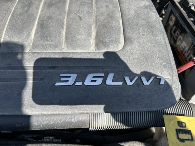 2011-dodge-grand-caravan-image-40