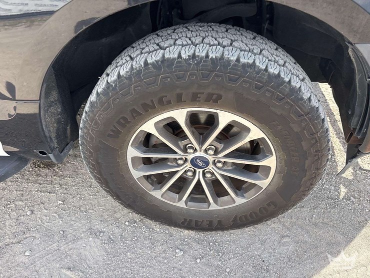 2019-ford-f150-image-24
