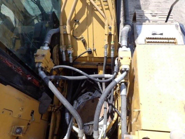 2014-caterpillar-320el-image-69