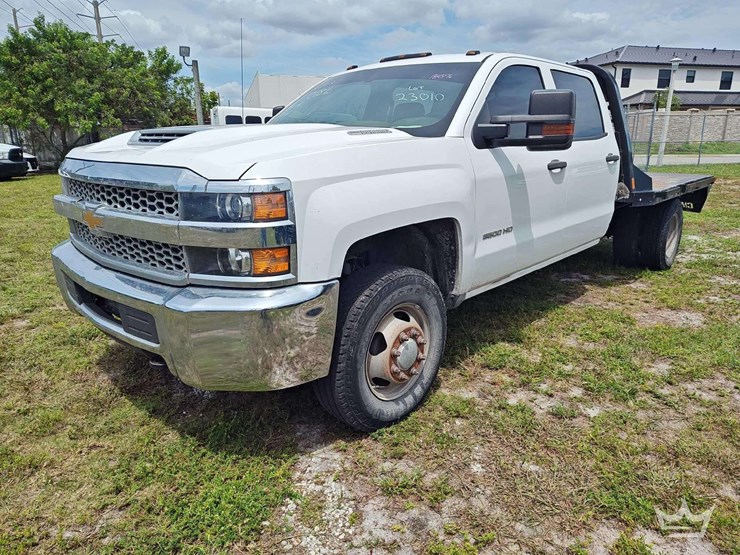 2019-chevrolet-silverado-3500-image-1